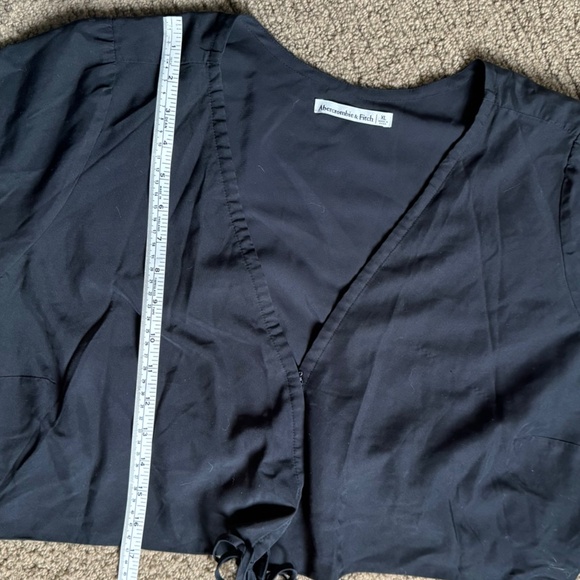 Abercromie & Fitch Cropped Long Sleeve Blouse - Picture 7 of 9